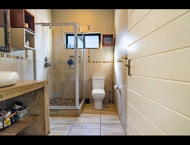 3 BEDROOM FREESTANDING FOR SALE IN PALM LAKES ESTATE